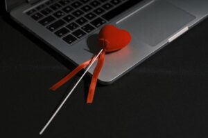 Hati-Hati, Sikap "Tidak Enakan" Bisa Jadi Pintu Masuk Love Scam